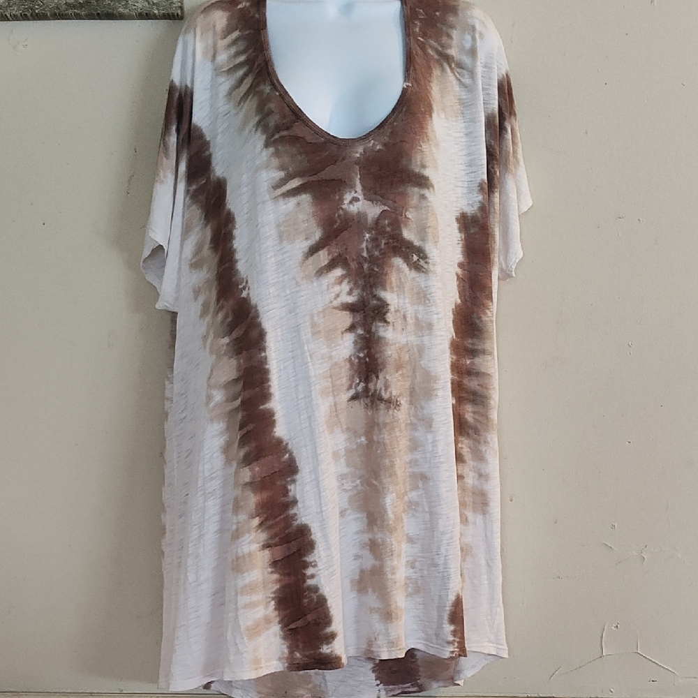 Brown and White Oversized Tunic Top
